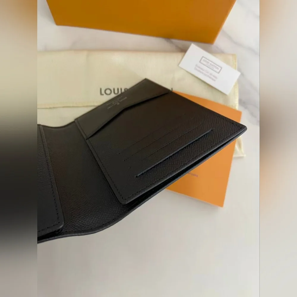 Louis Vuitton Monogram Eclipse Passport Cover - Black/Gray